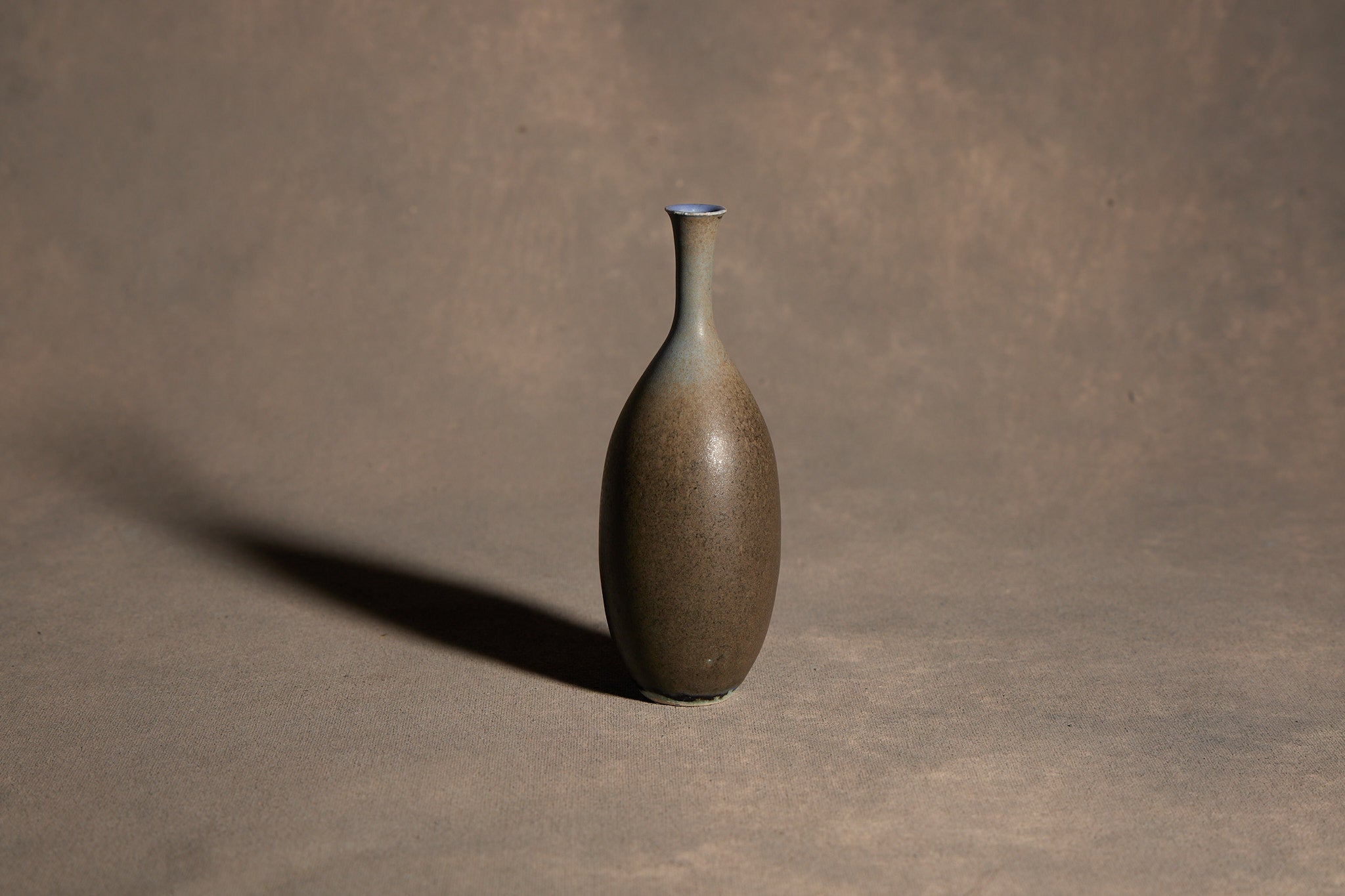 Wada Mamiko Mini Vase