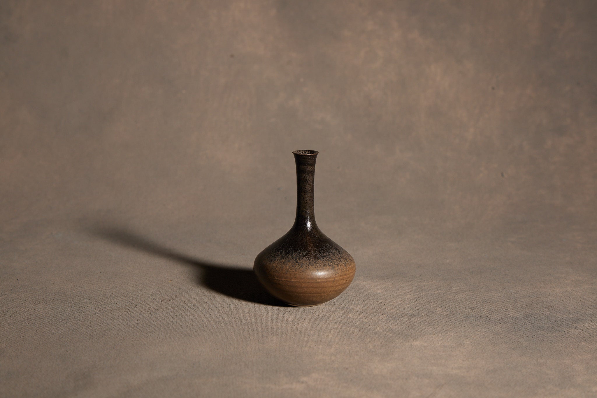 Wada Mamiko Mini Vase