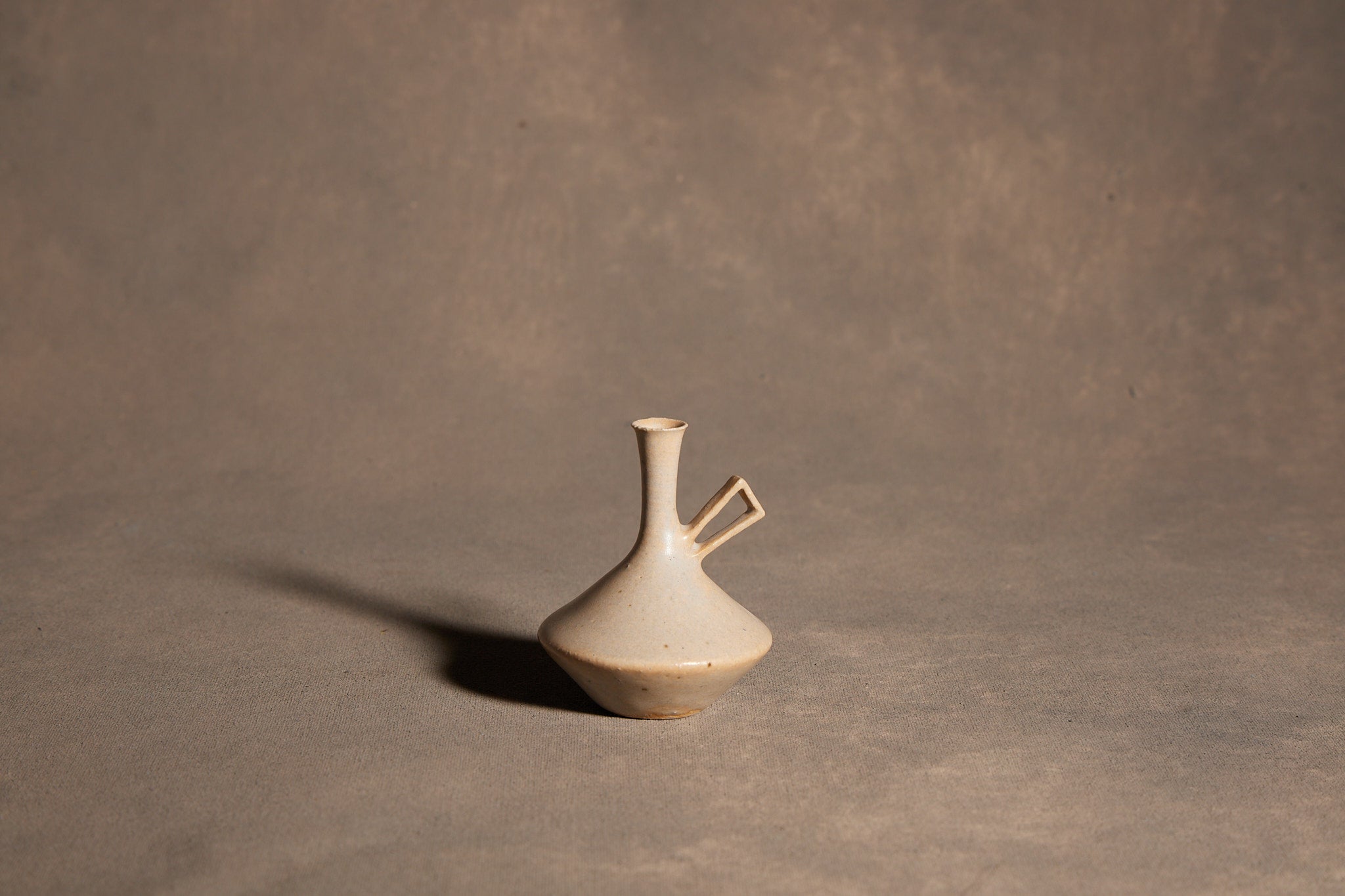Wada Mamiko Mini Vase