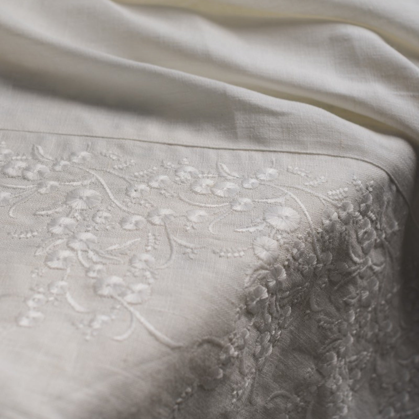 Venaria Linen Tablecloth - Avorio/Avorio