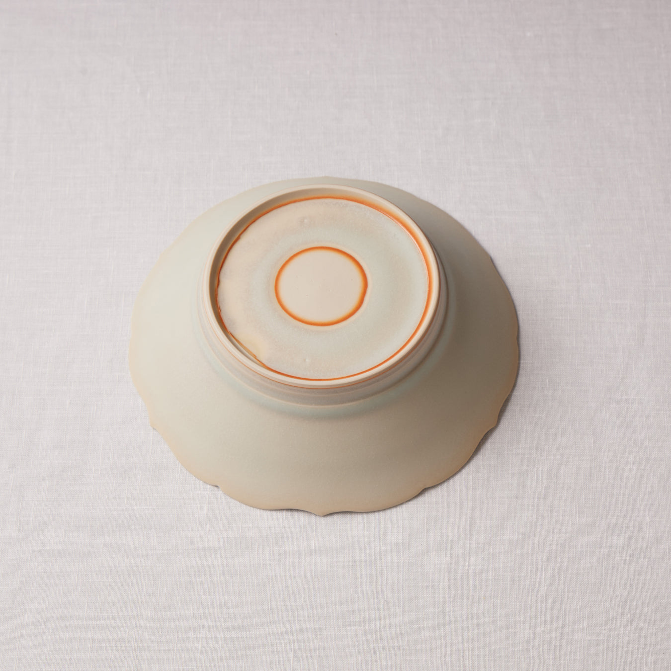 Edge Flower Bowl 16 (Mist)