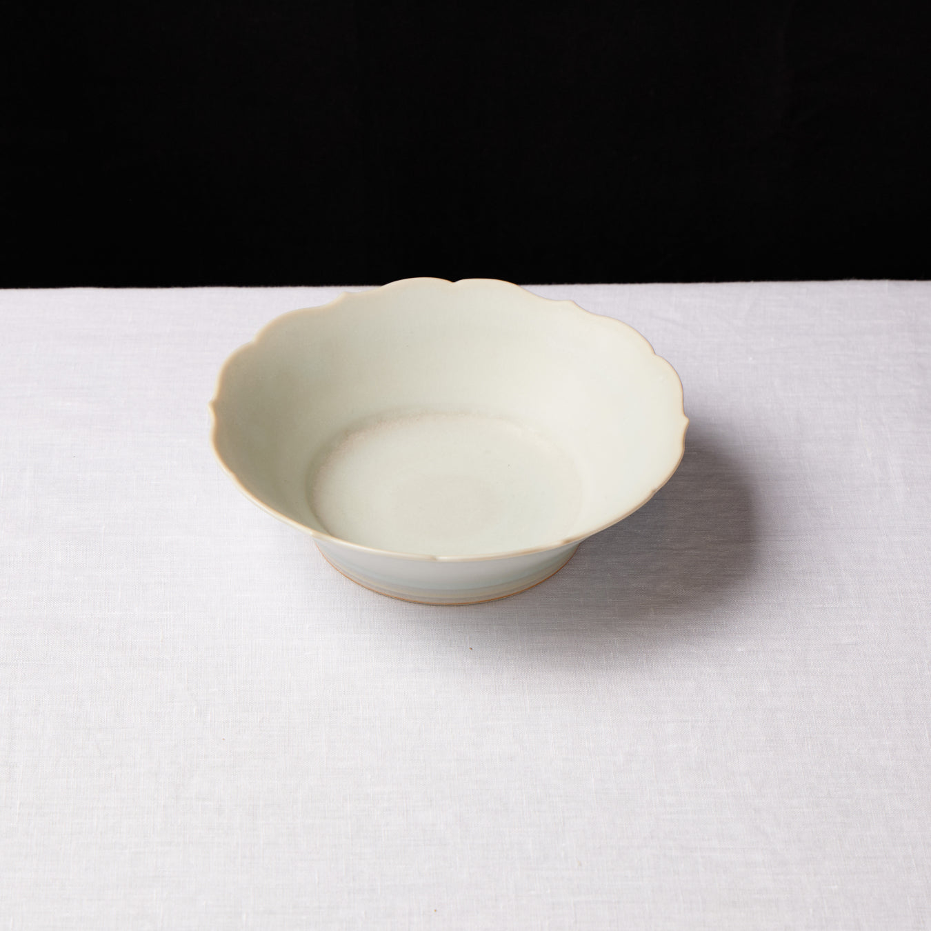 Edge Flower Bowl 16 (Mist)