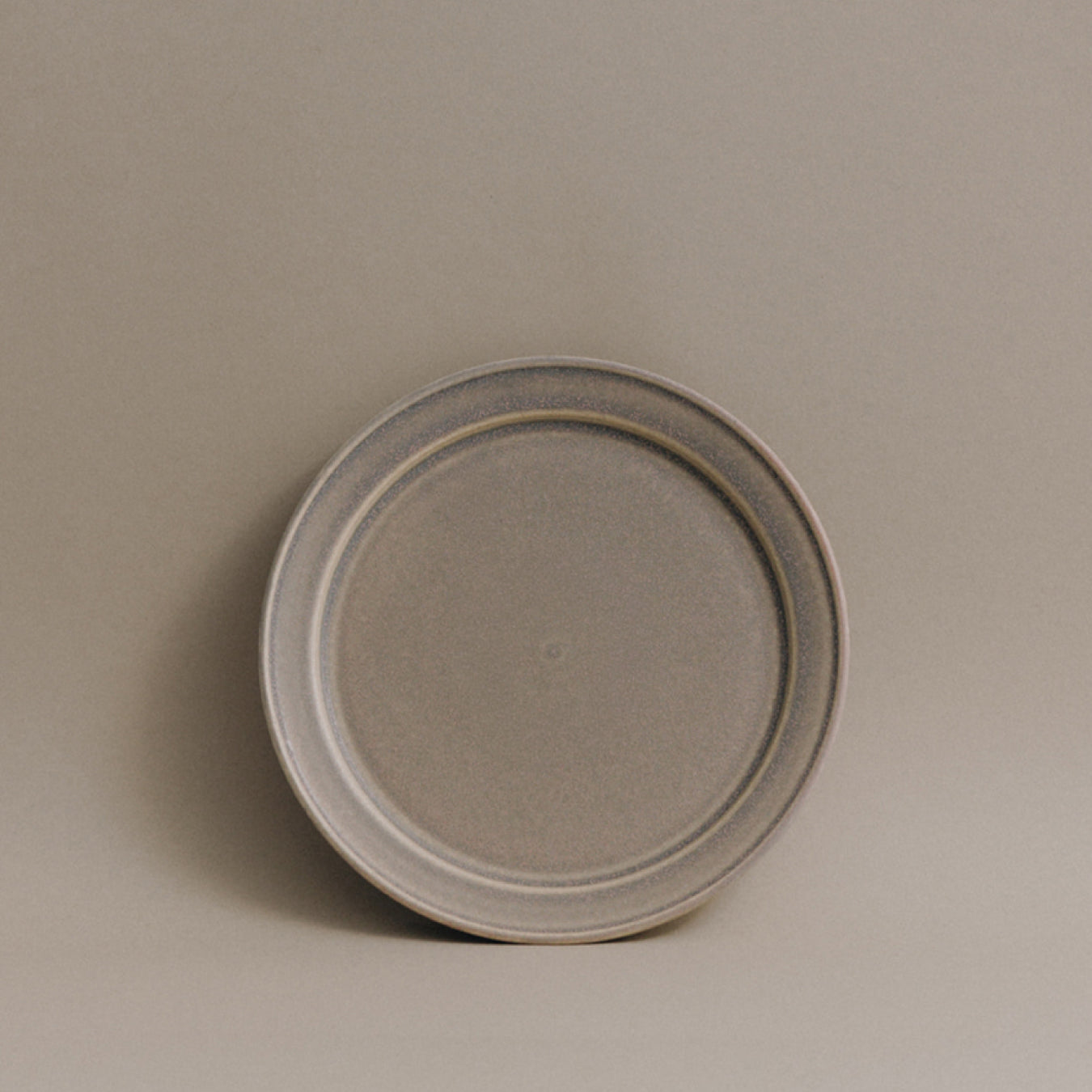 Forma Narrow Rim Plate M