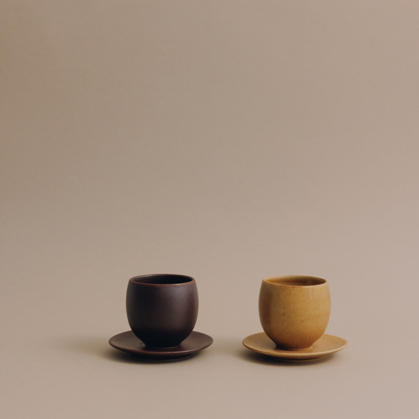 Forma U Cup & Saucer