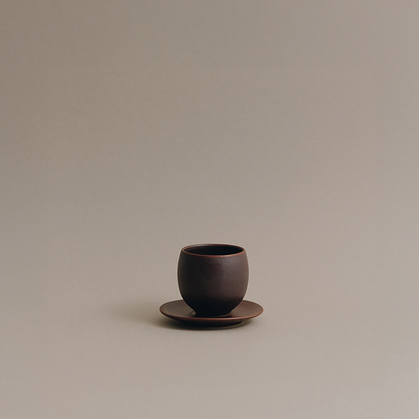 Forma U Cup & Saucer