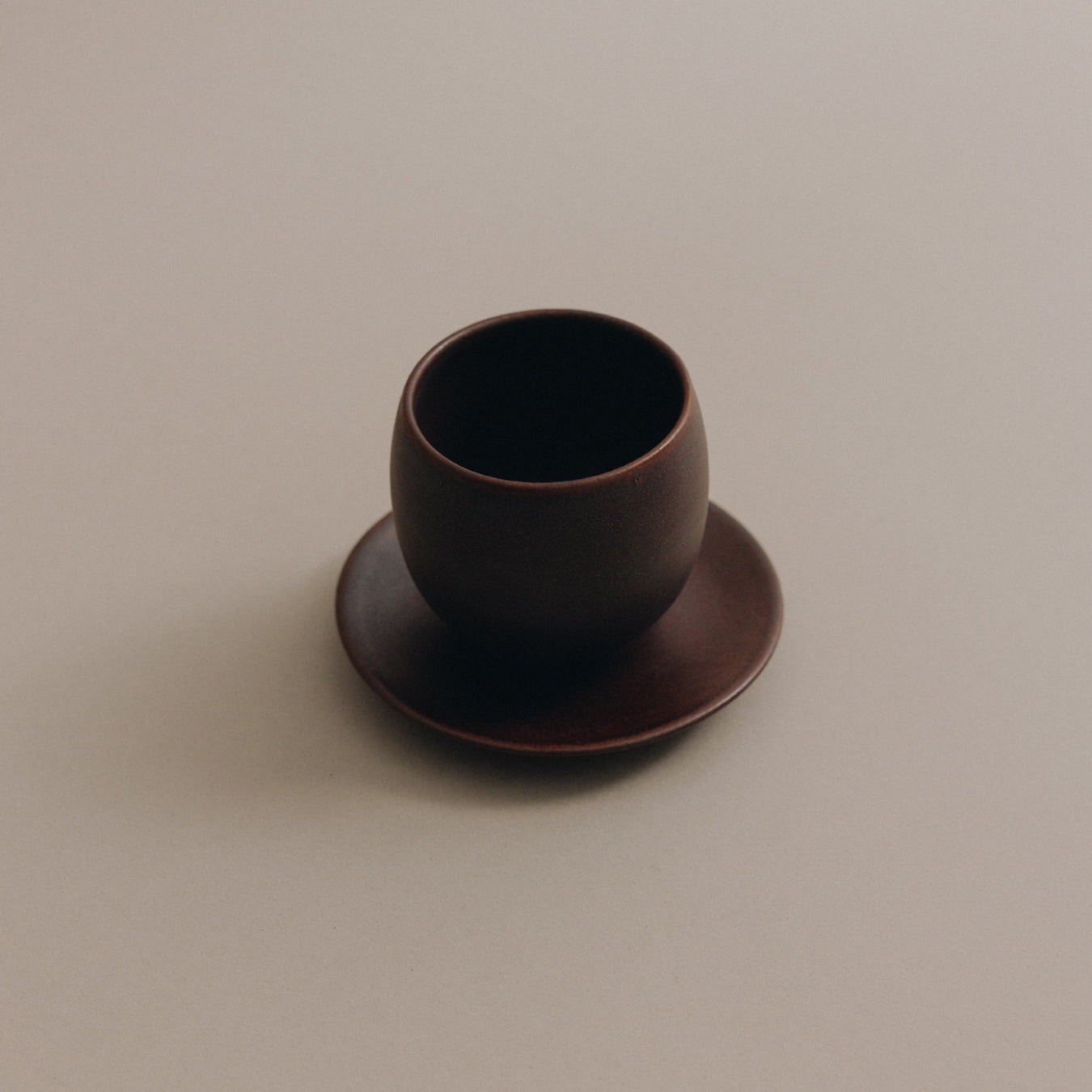 Forma U Cup & Saucer
