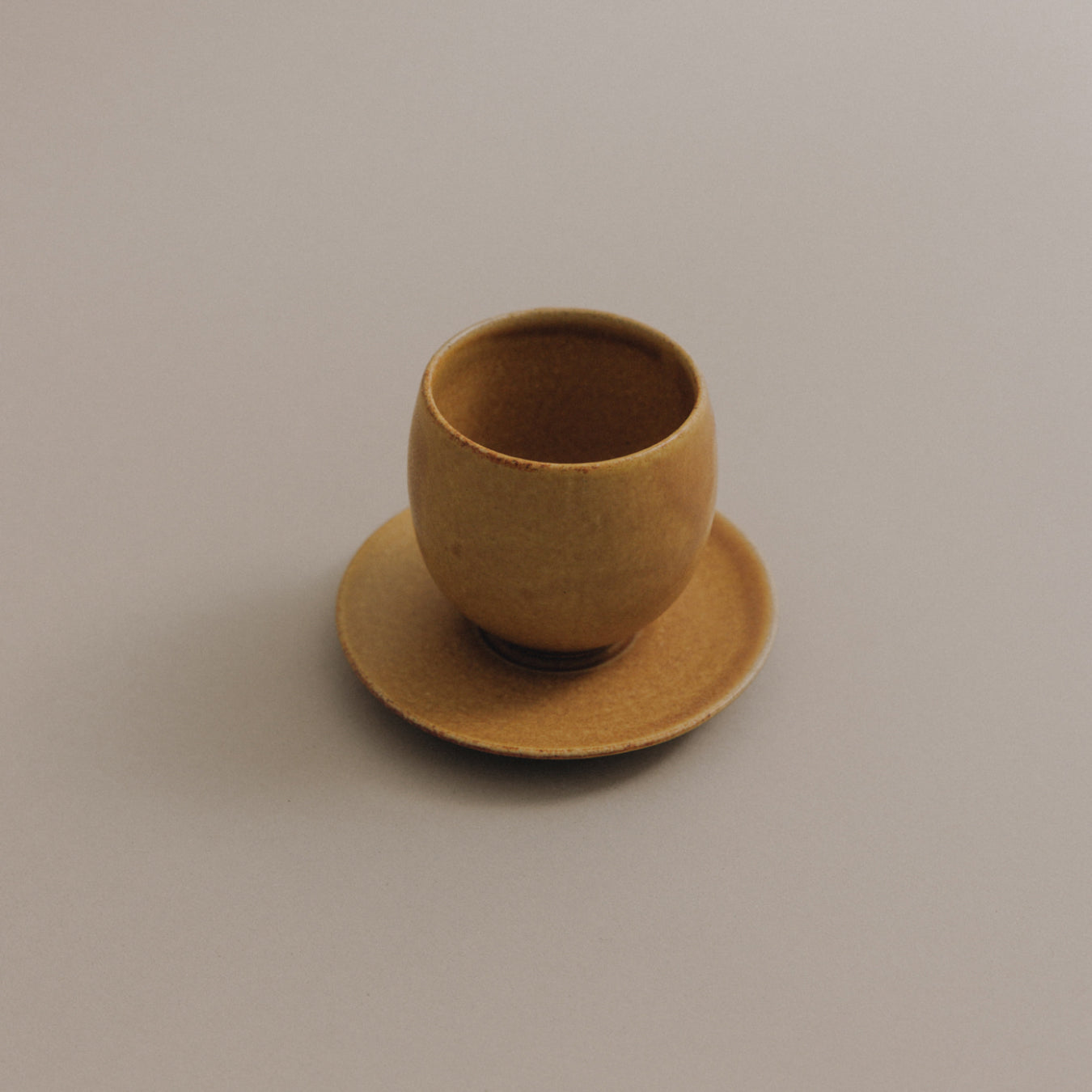 Forma U Cup & Saucer
