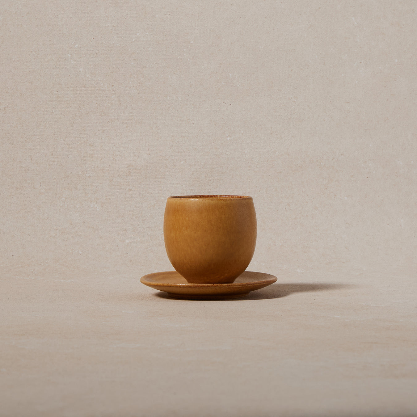 Forma U Cup & Saucer