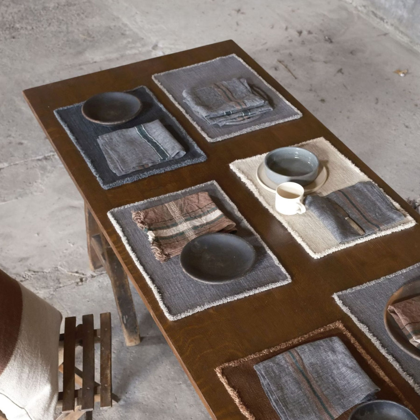 Jasper Placemat Charcoal