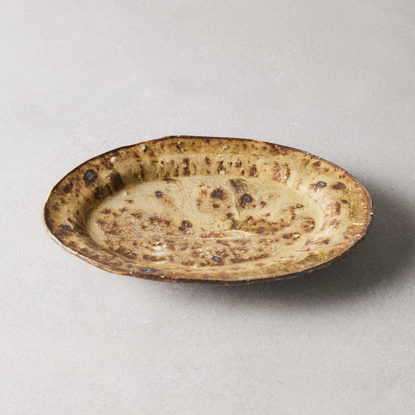 Motoyuki Tonoike Oval Plate 26-01