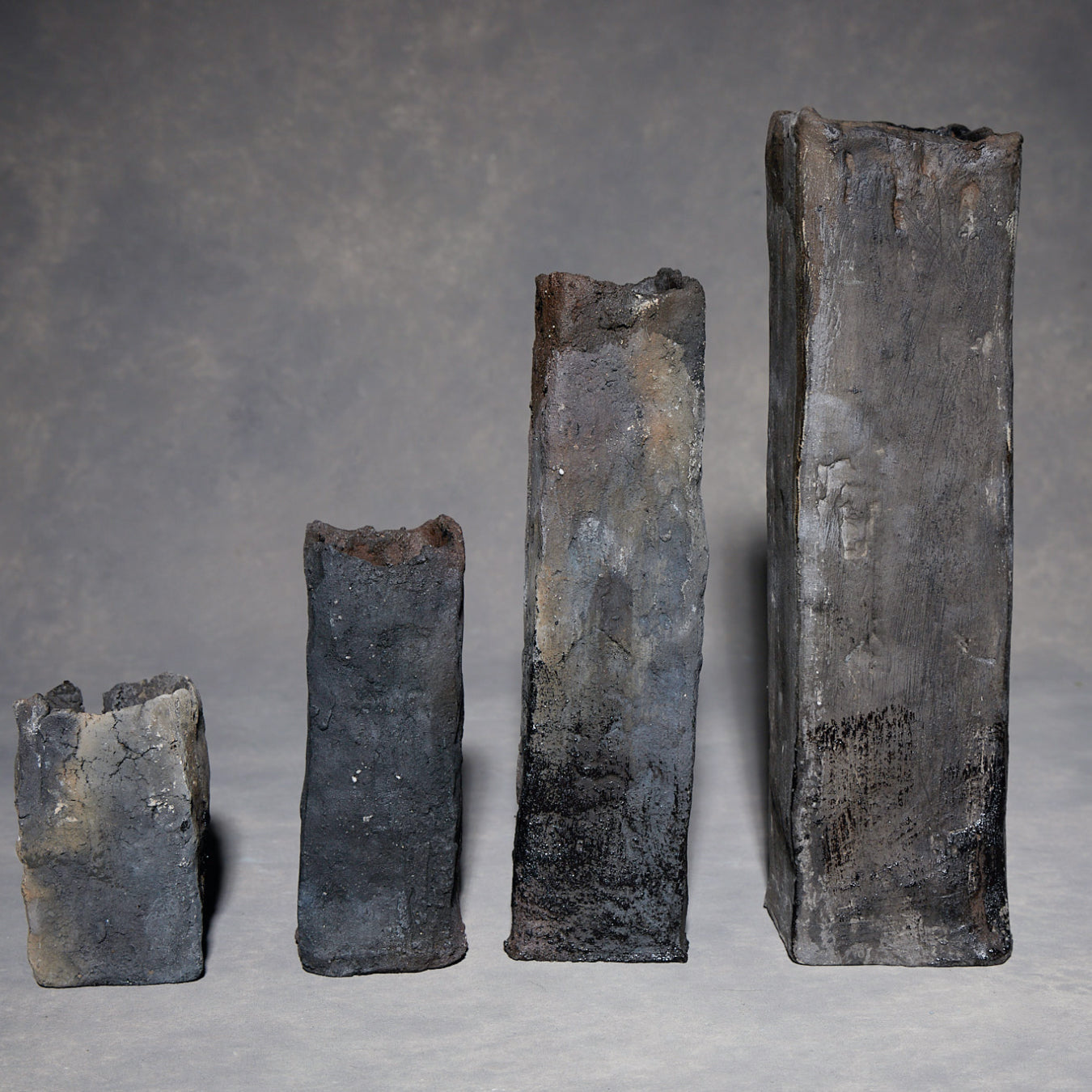 Minako Sakurai Black Vase 02