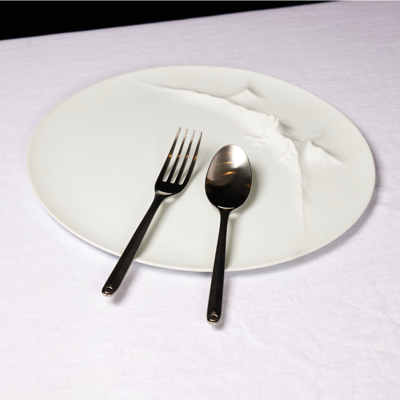 Blasted White IZUMIYAMA TGW Plate