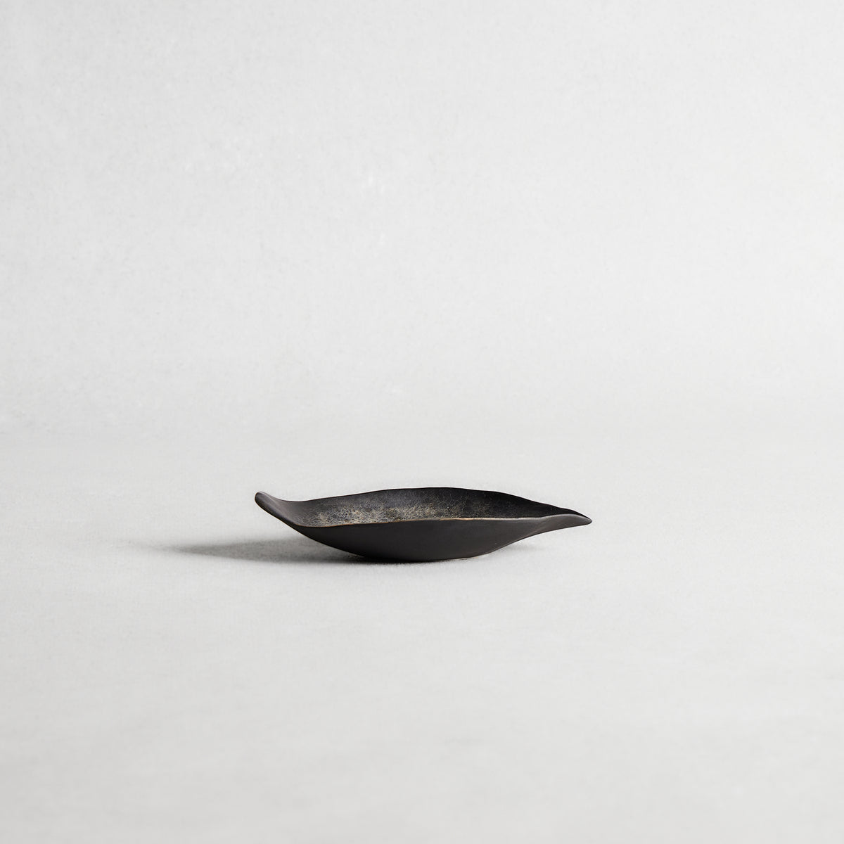 Moon Surface Small Leaf Plate