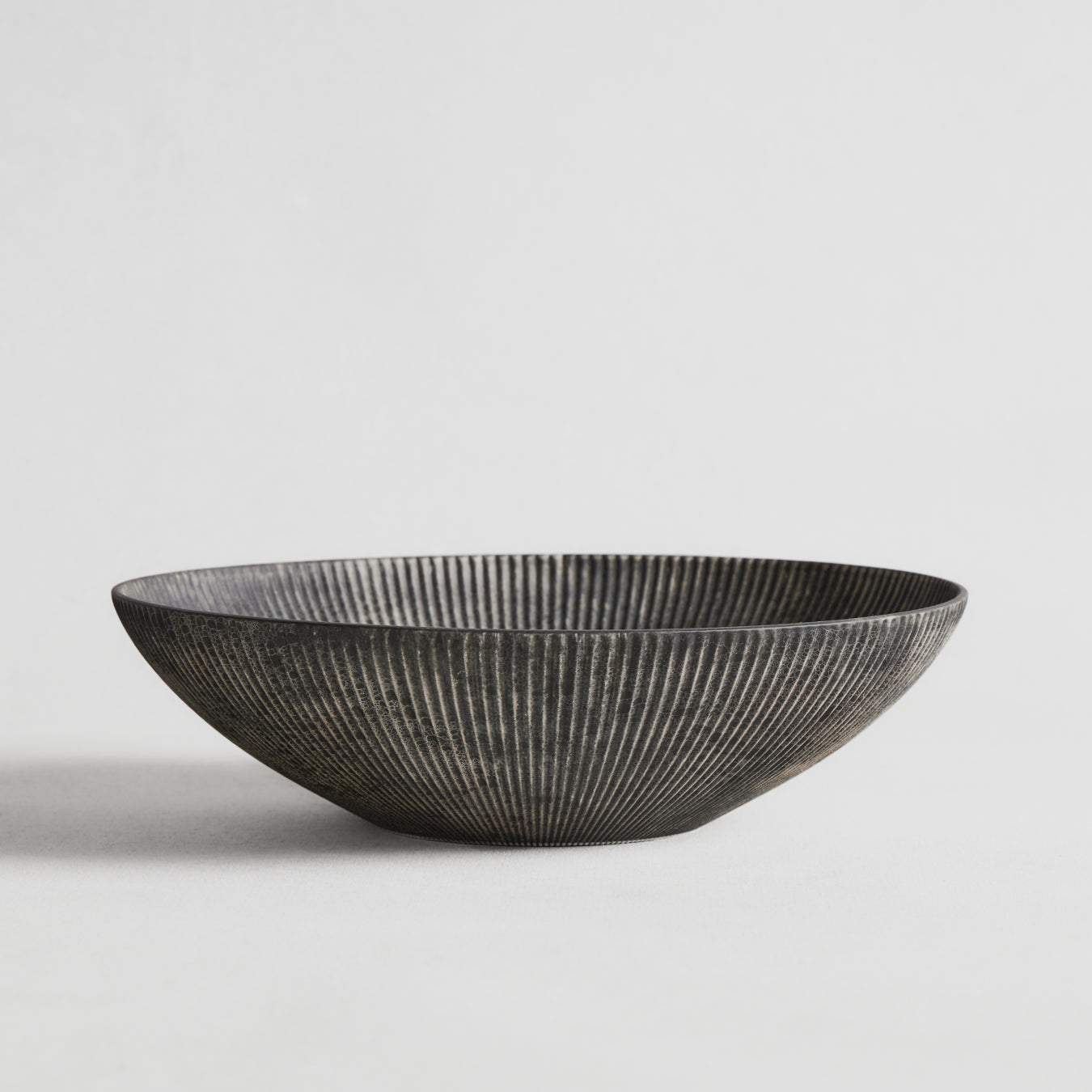 Shinogi Serving Bowl 10" - Moon Surface