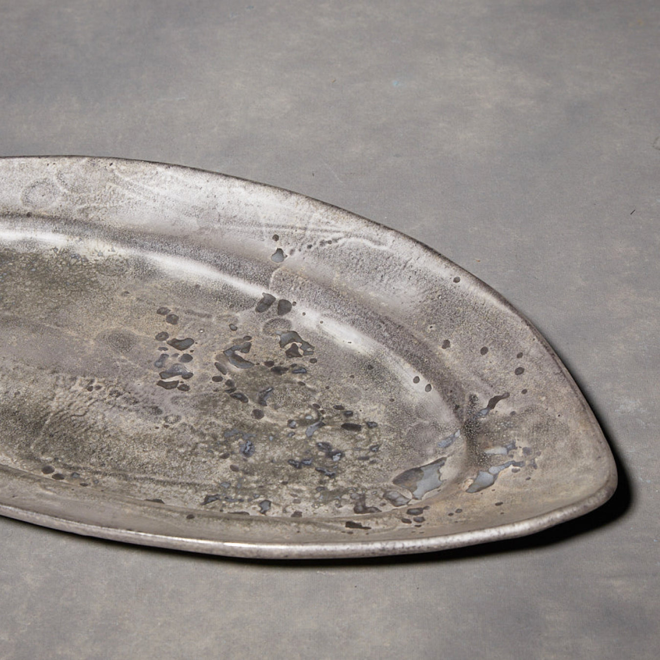 Yuko Ikeda Silver Glazed Oval Plate 02
