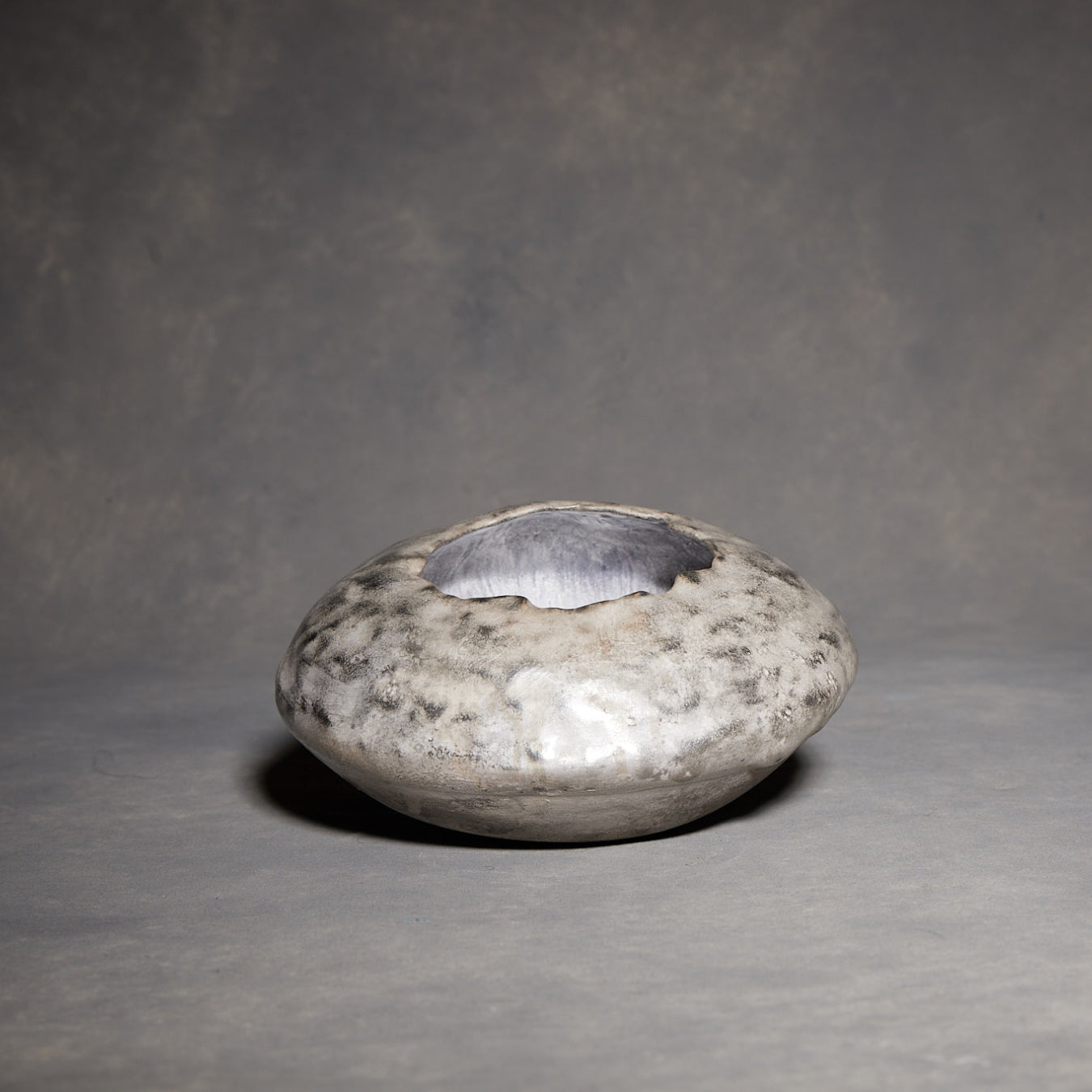 Yuko Ikeda Silver Glazed Vase 03