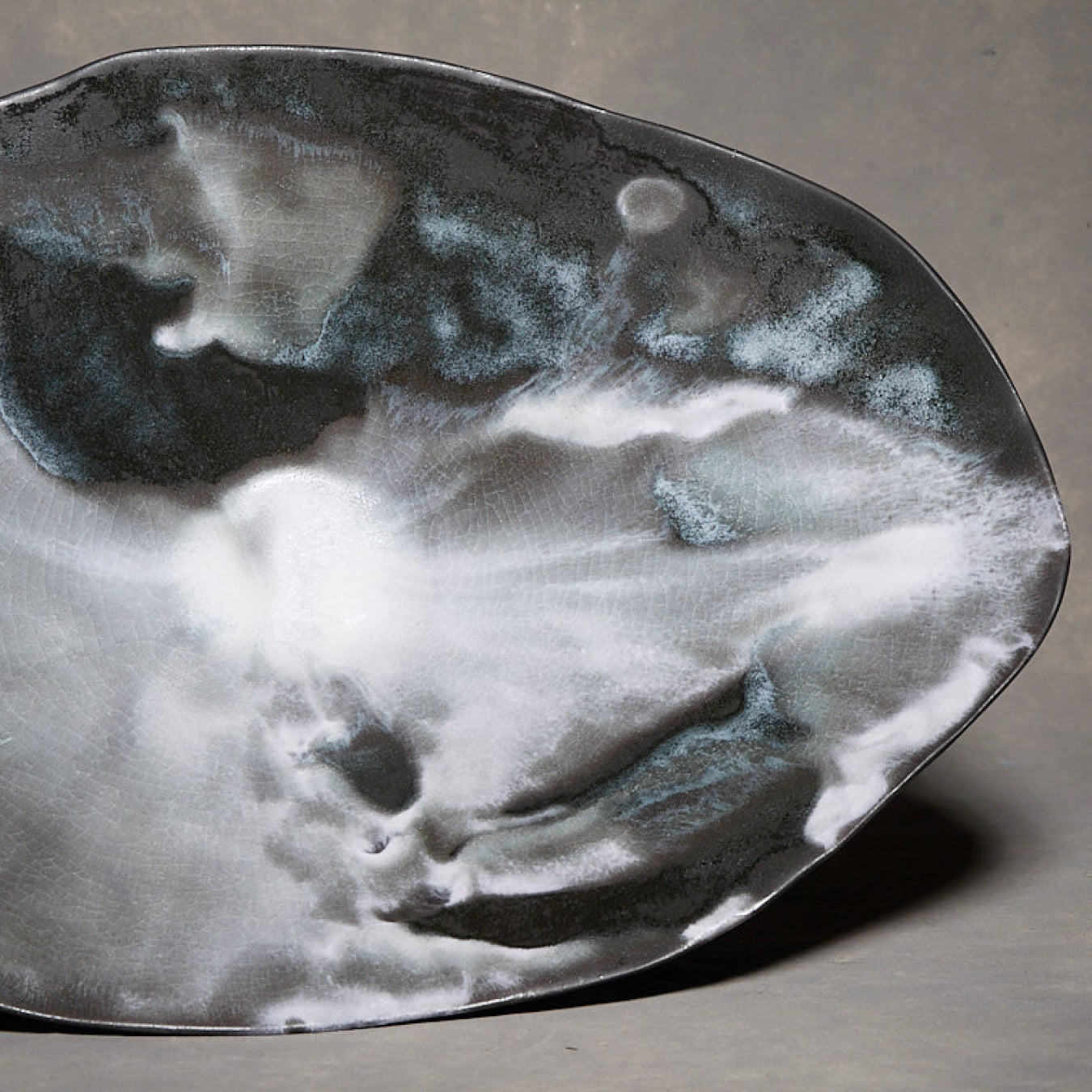 Yuko Ikeda Large Oval Bowl Black & White