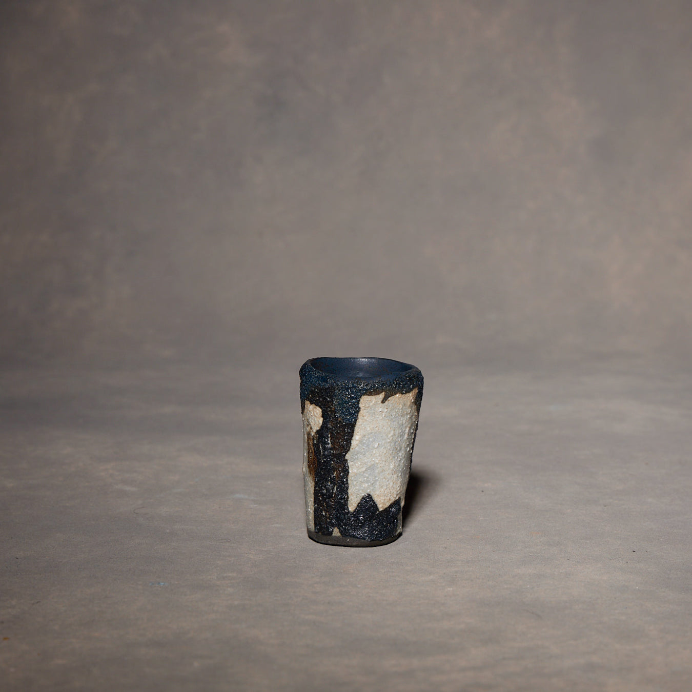 Yuko Ikeda Black & White Small Cup 02