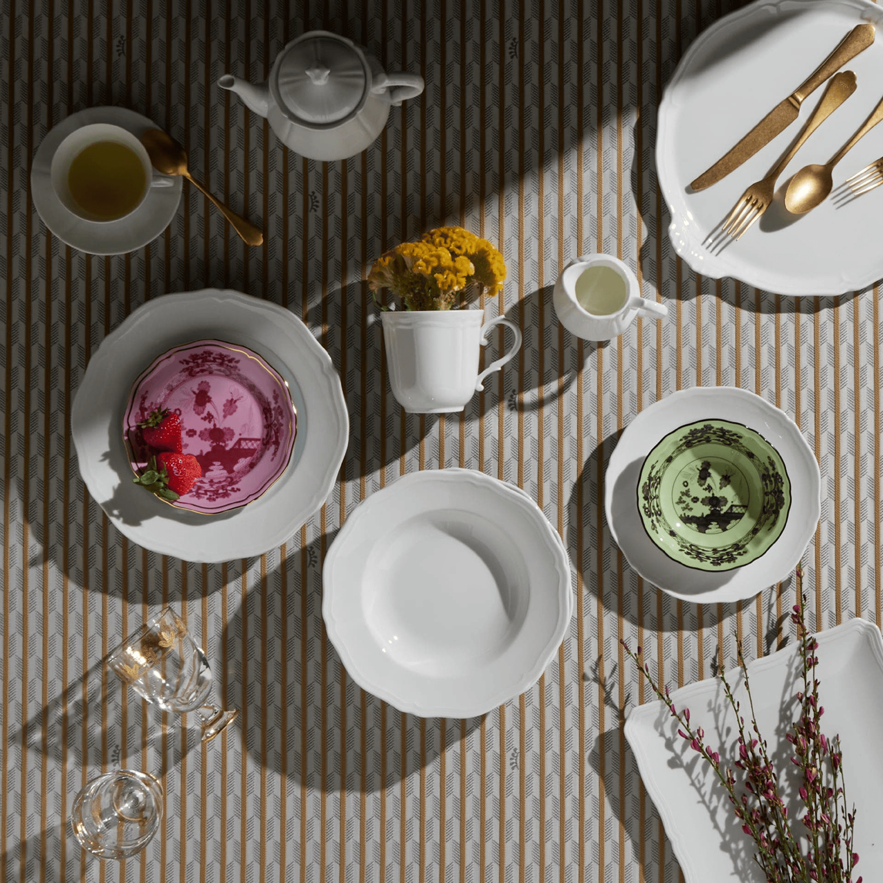 Antico Doccia Dinnerware Collection