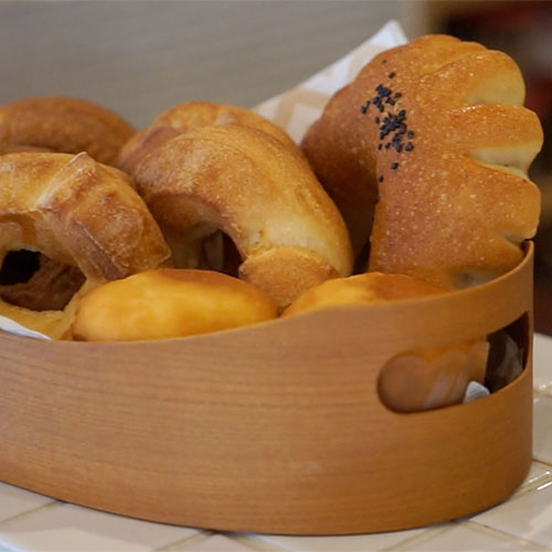 Shaker Oval Handle Tray