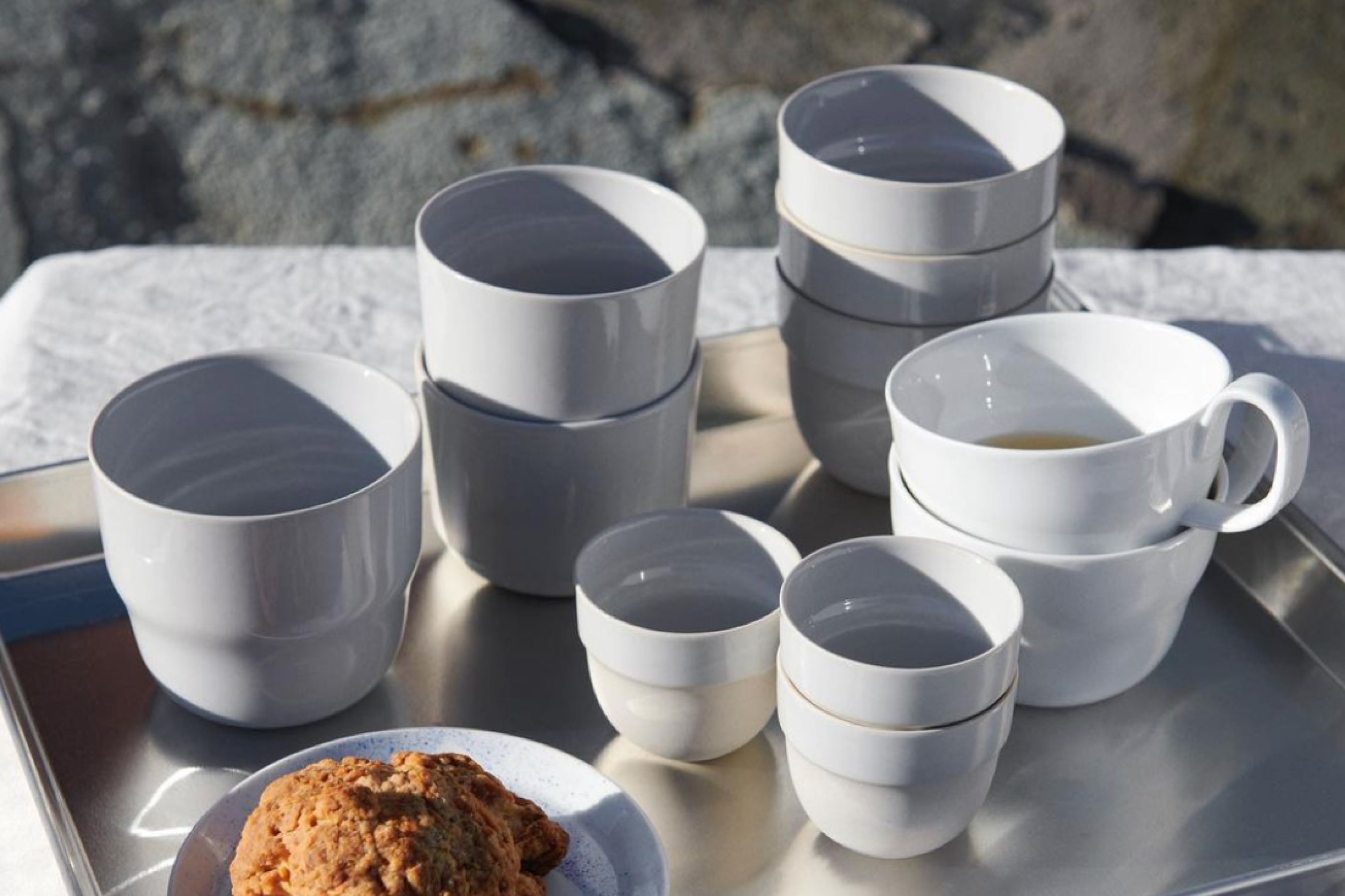 MUGS & CUPS