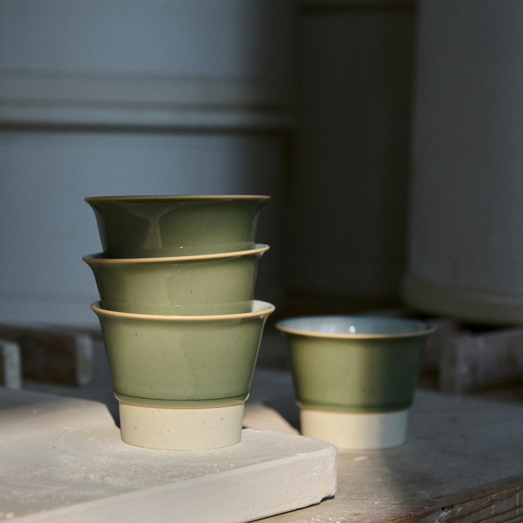 MANZ Hojicha Cup Celadon