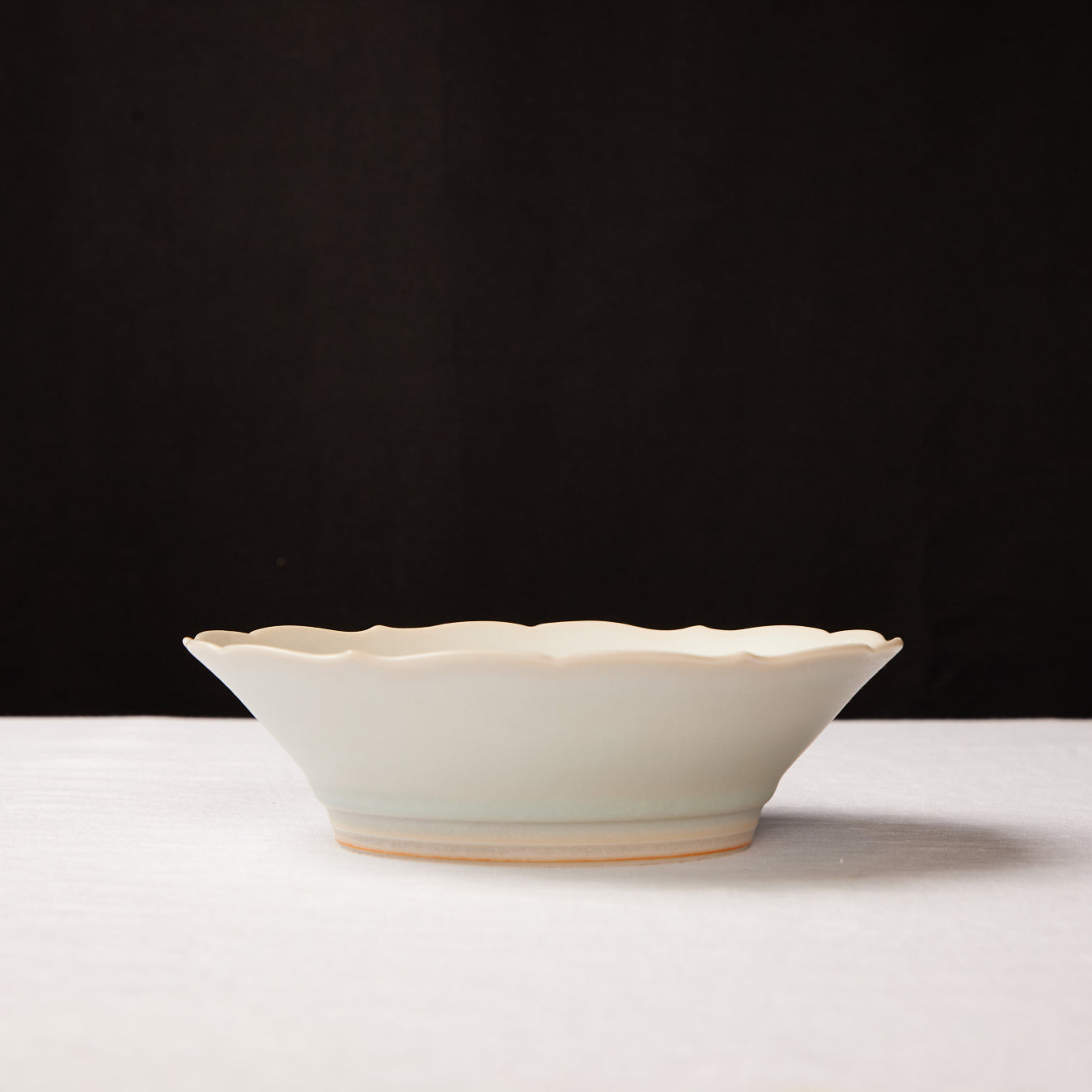 Edge Flower Bowl 16 (Mist)