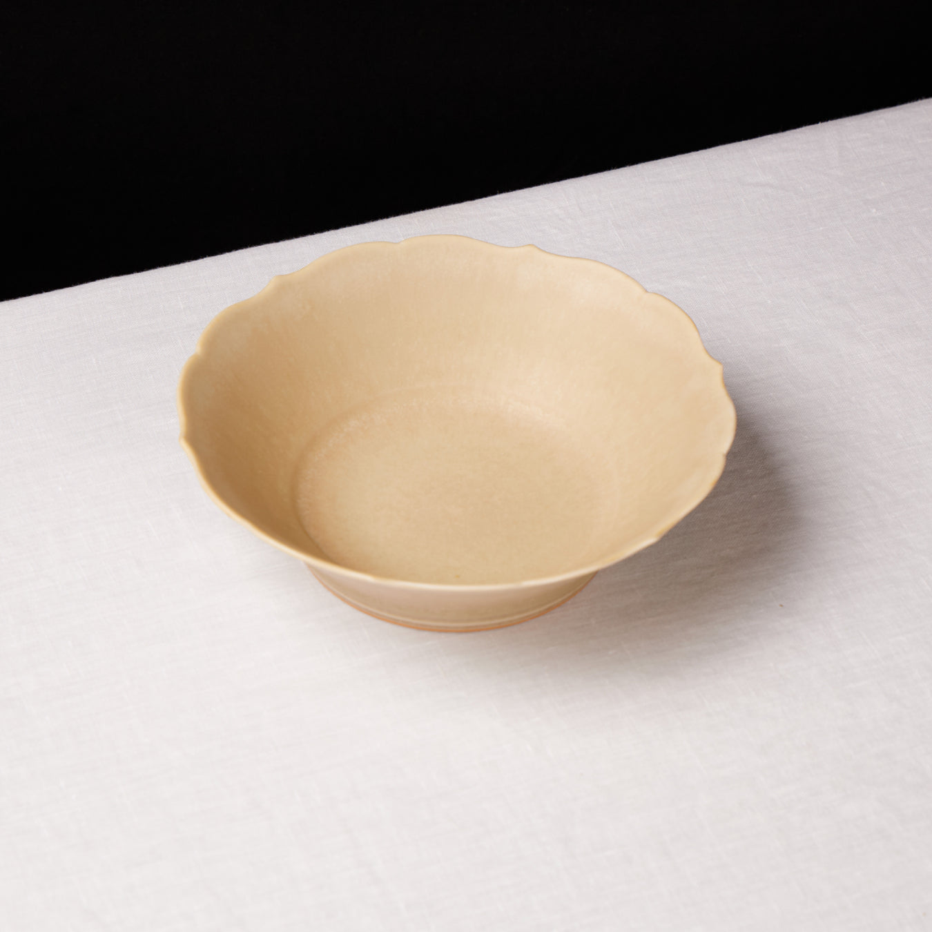 Edge Flower Bowl 16 (Sand)