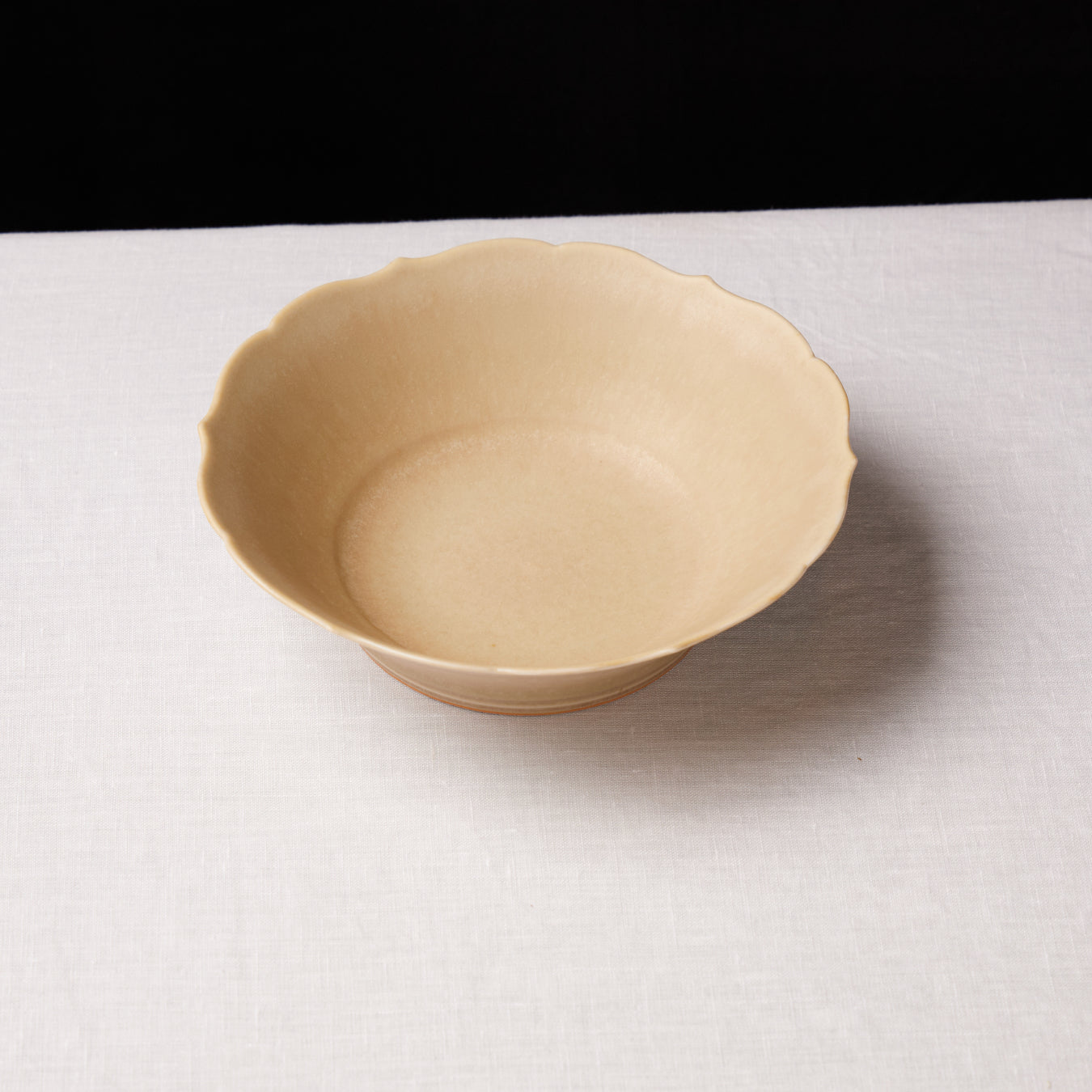 Edge Flower Bowl 16 (Sand)