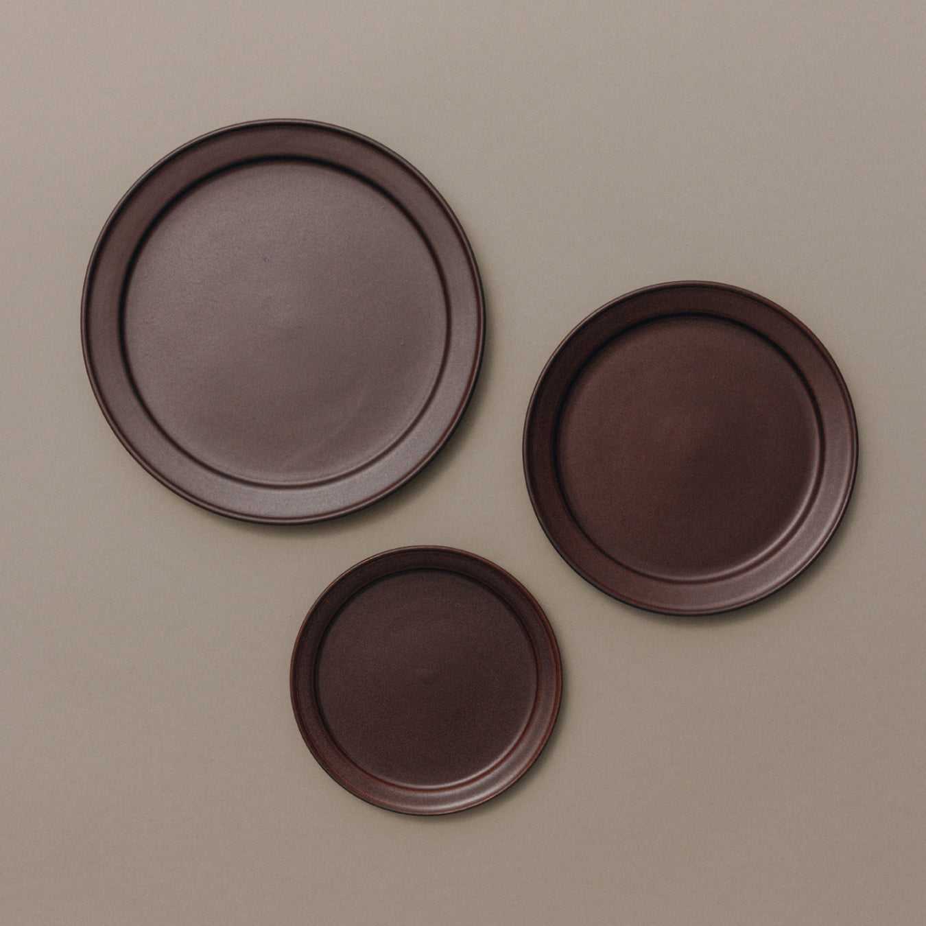 Forma Narrow Rim Plate L