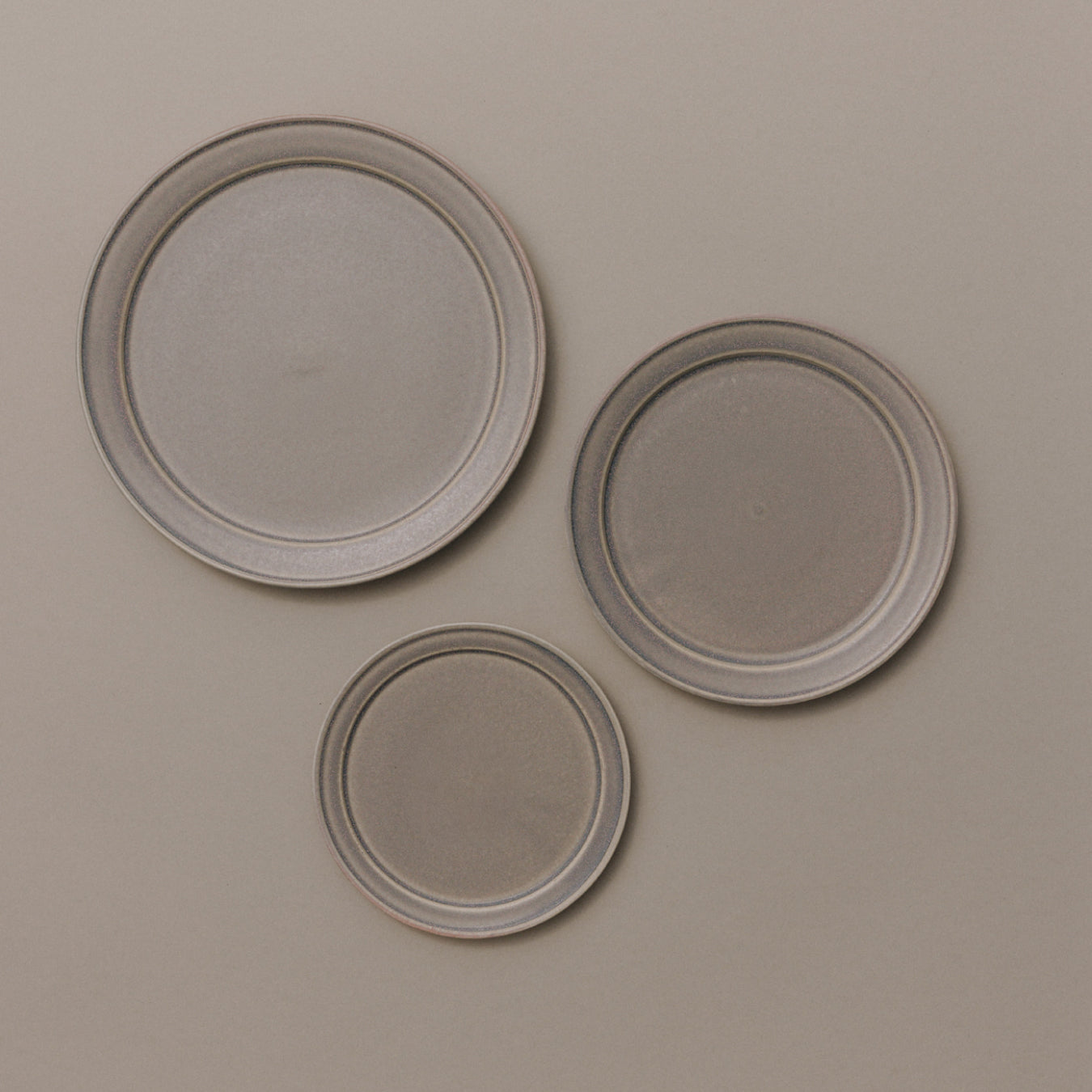 Forma Narrow Rim Plate L