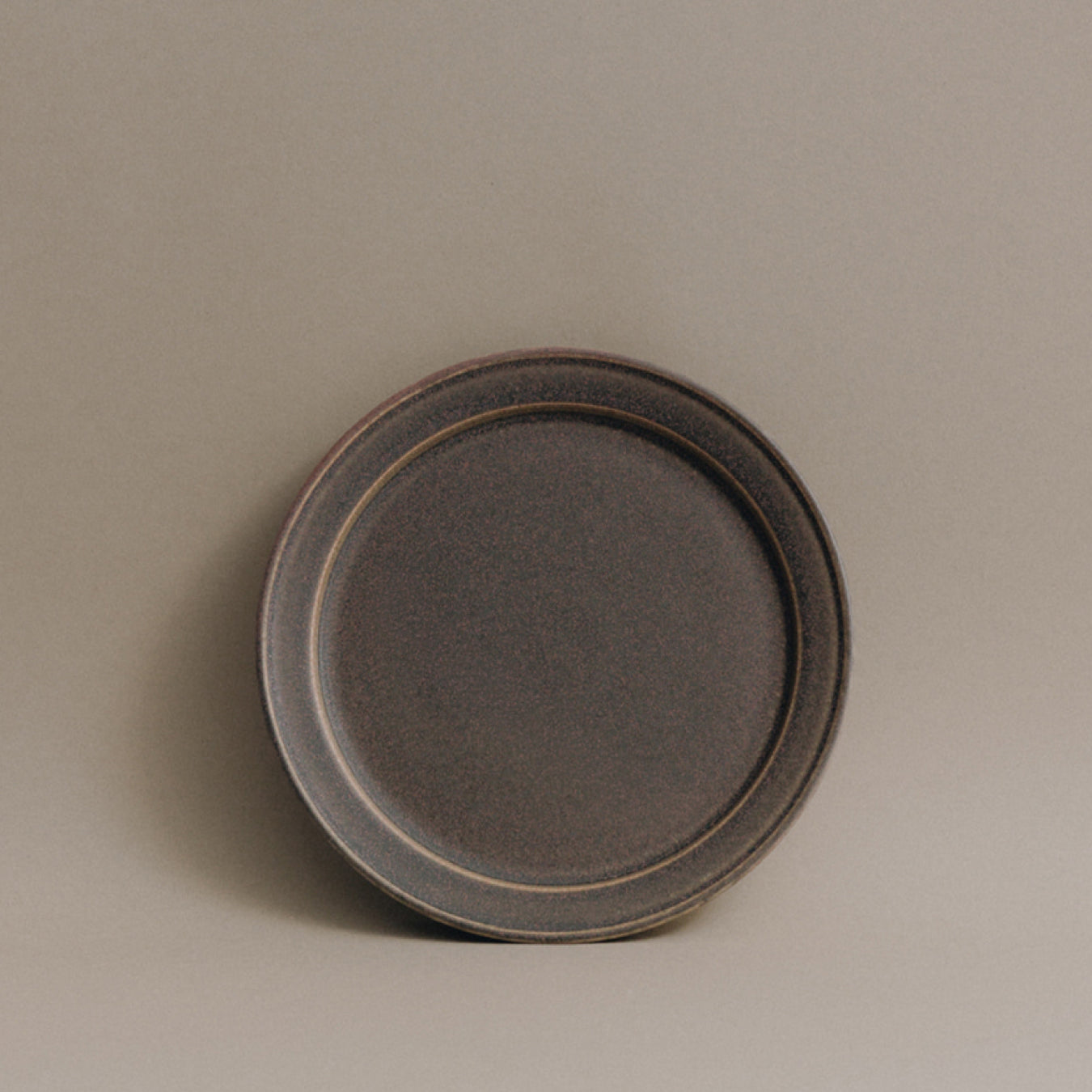 Forma Narrow Rim Plate M