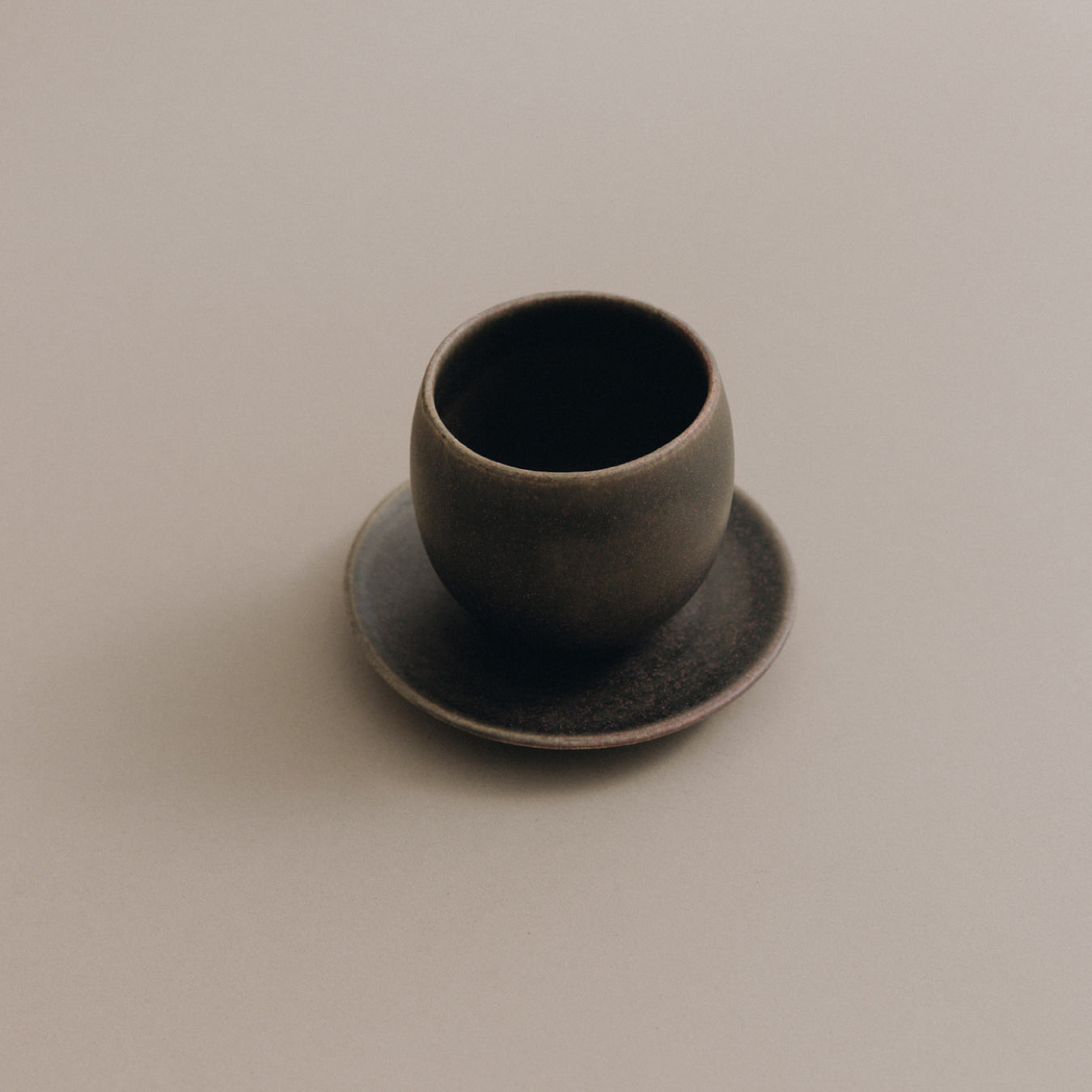 Forma U Cup & Saucer