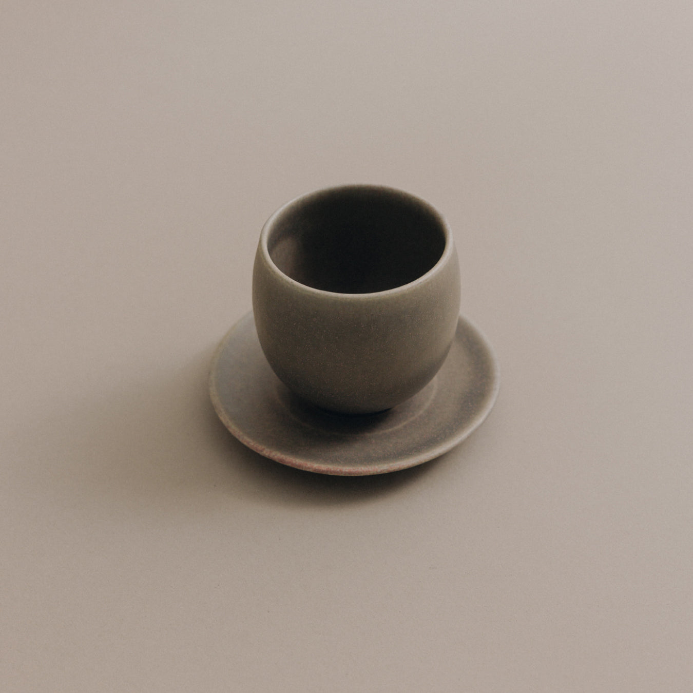 Forma U Cup & Saucer