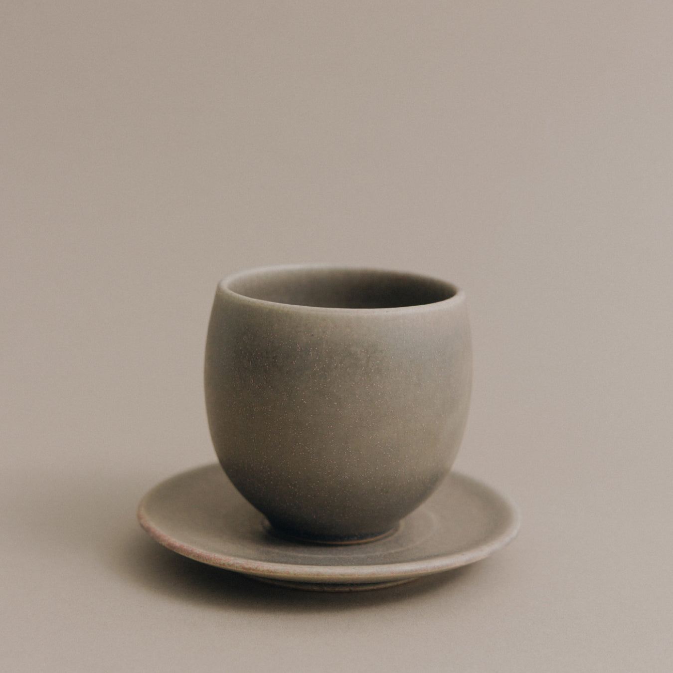 Forma U Cup & Saucer