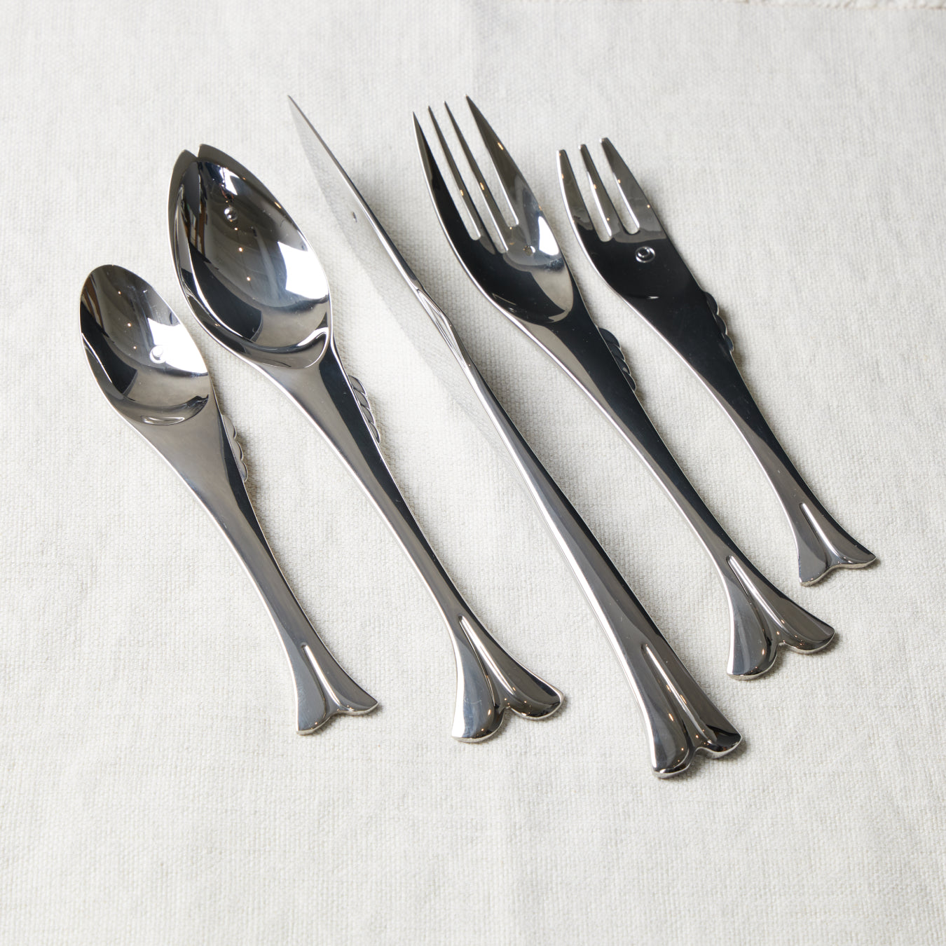 Gone Fishin' 6-Piece & 3-Piece Set | Yamazaki Premier Flatware