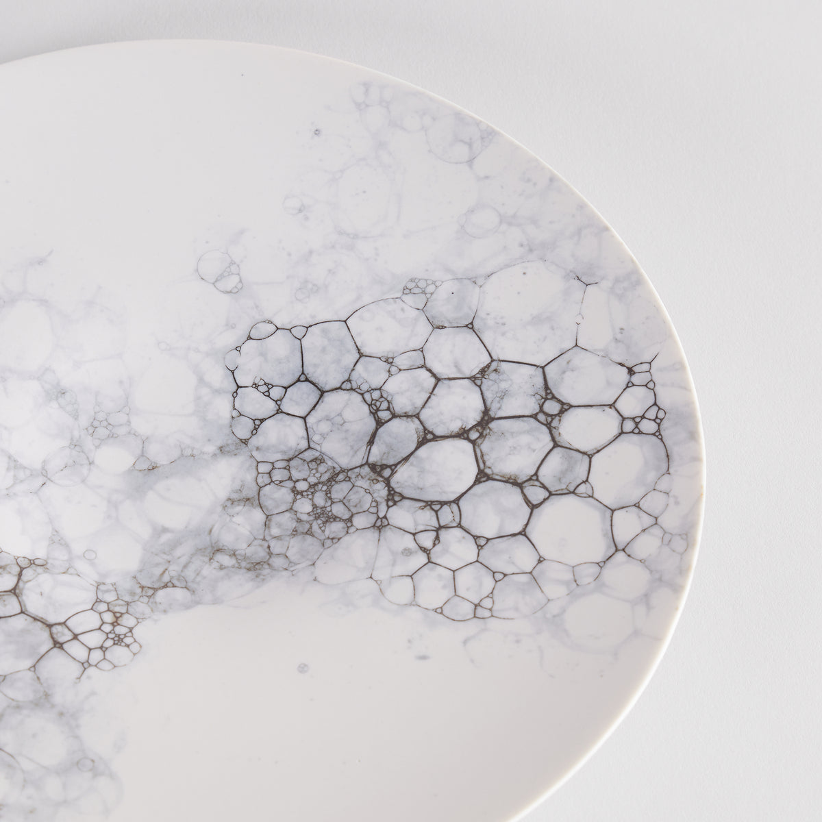 Ecume Hollow Plate 11"