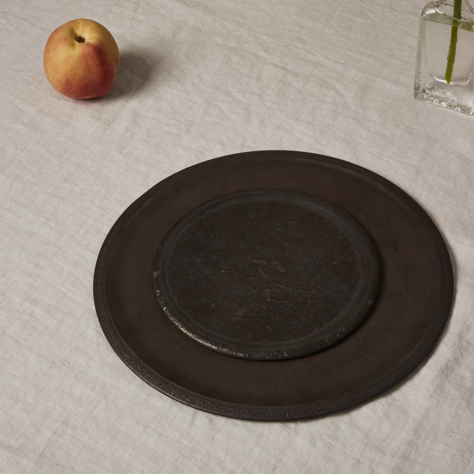 Flat Rim Plate - Black Rough