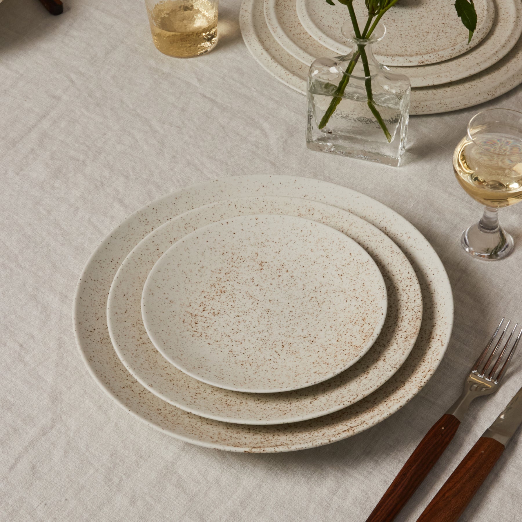 Markt Plate - Nashiji White