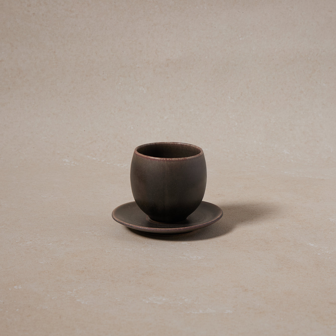 Forma U Cup & Saucer