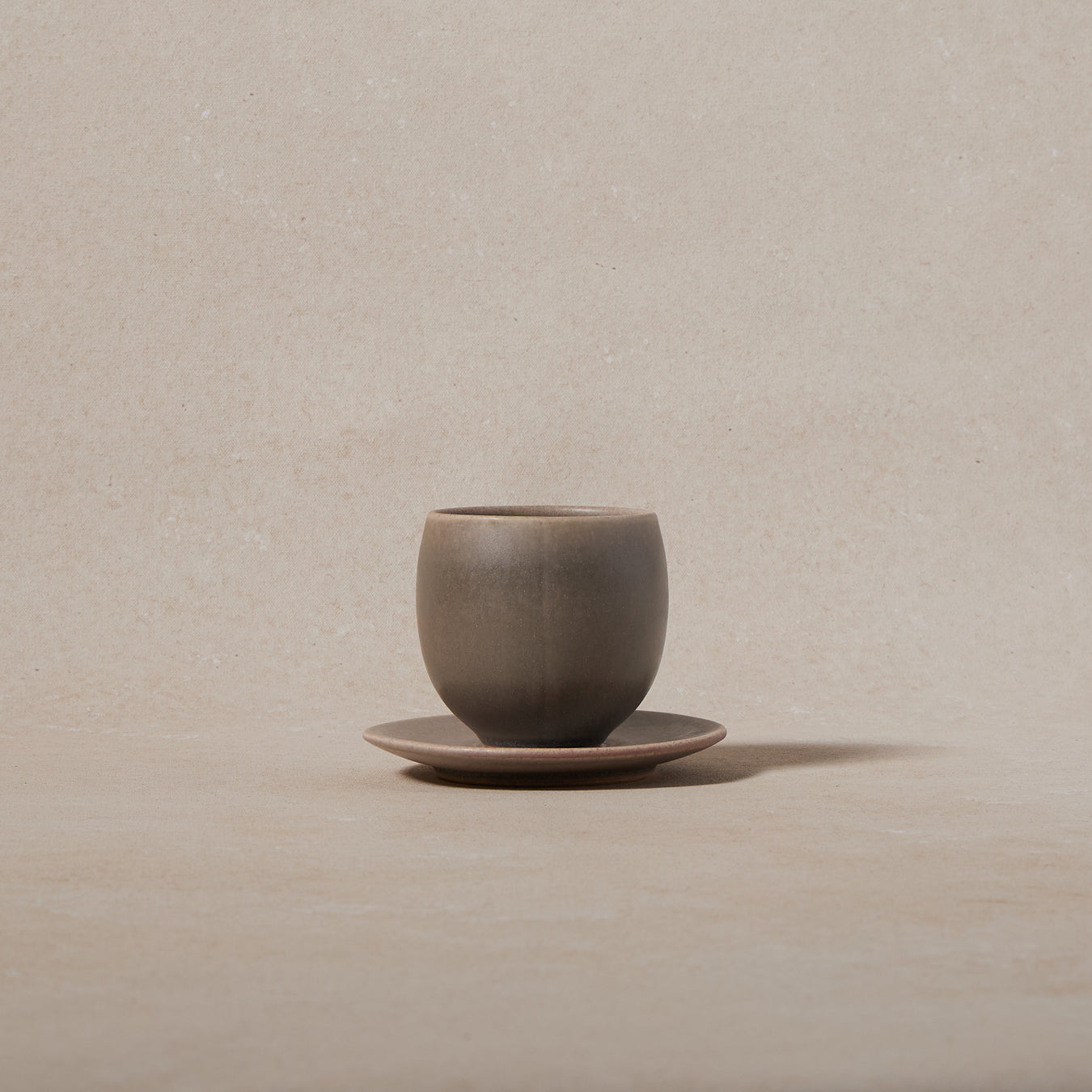 Forma U Cup & Saucer