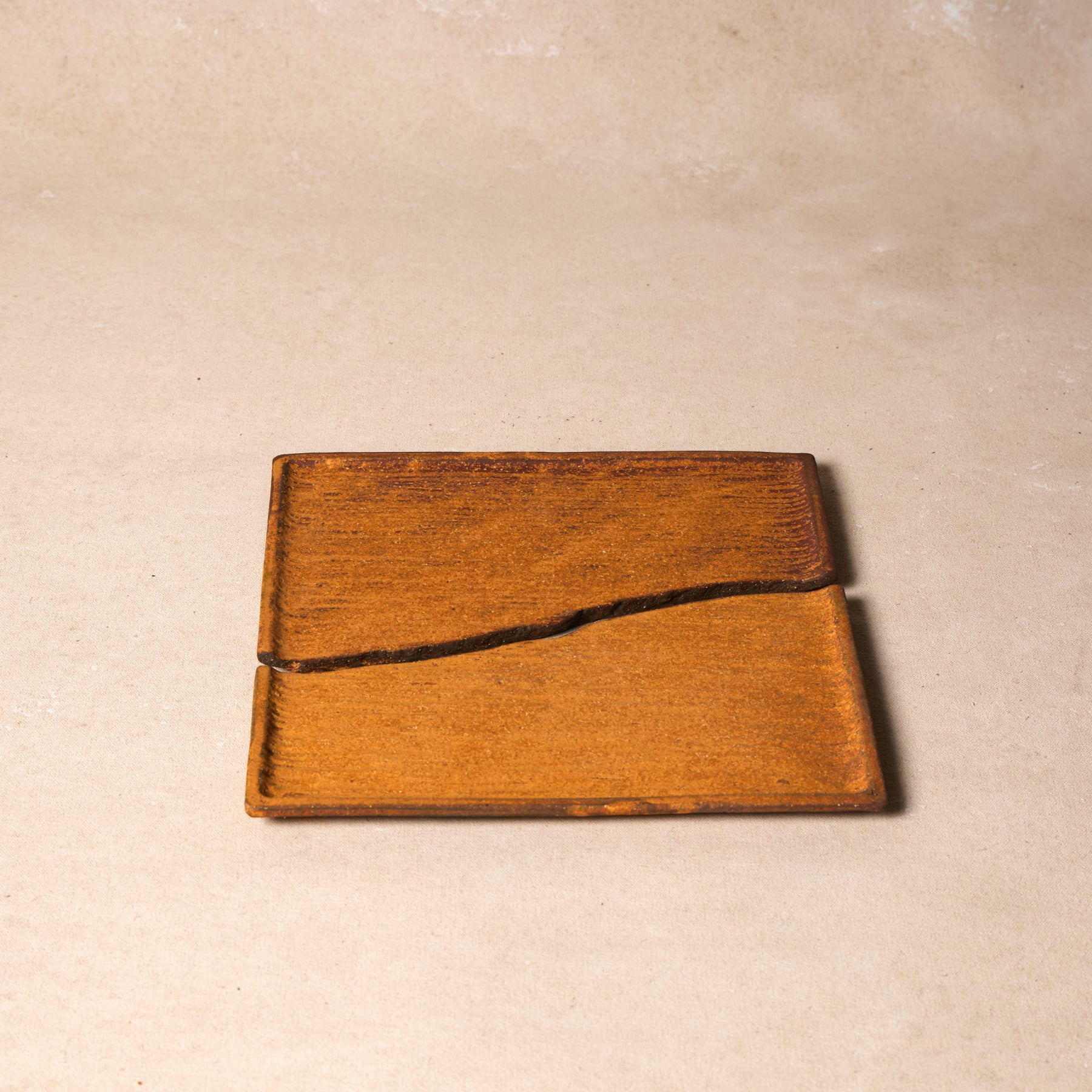 Kei Condo Broken Plate 2605