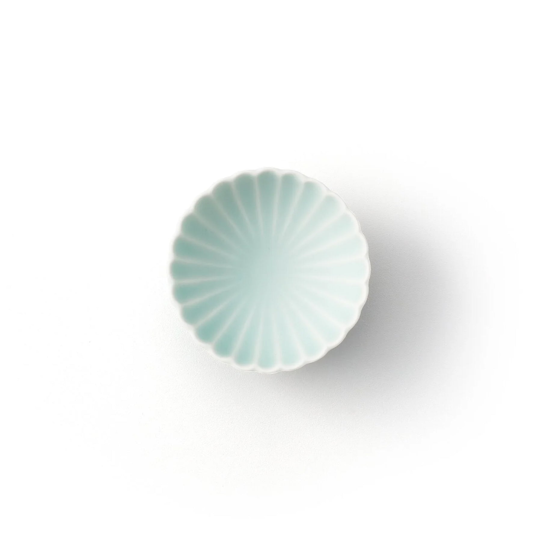 Moist Celadon Kikuwari Sake Cup 〈爽 SOU〉