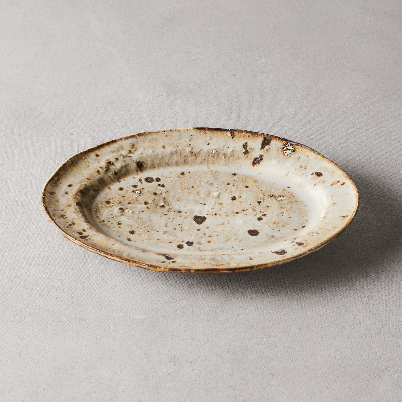 Motoyuki Tonoike Oval Plate 26-03