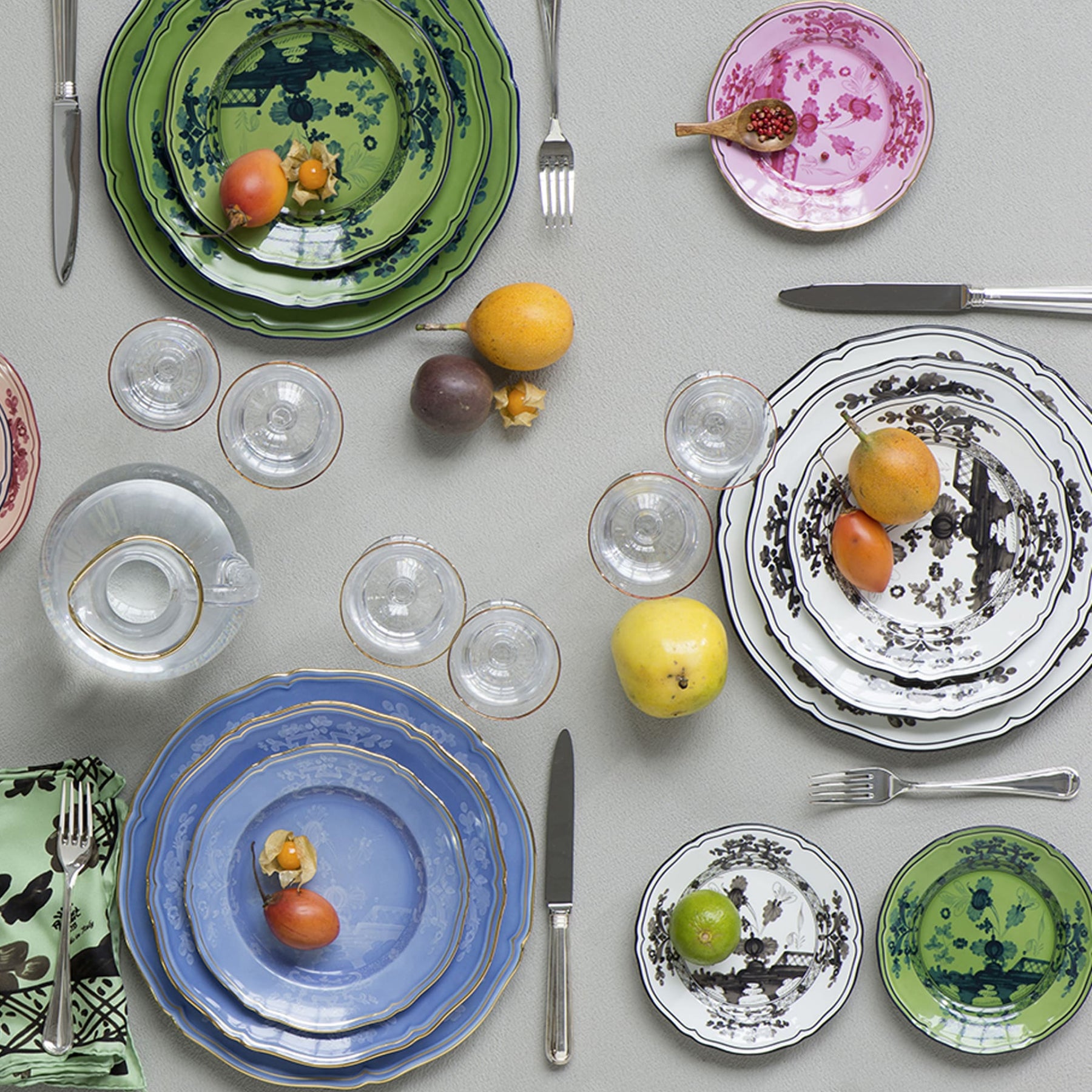 Oriente Italiano Malachite Dinnerware Collection