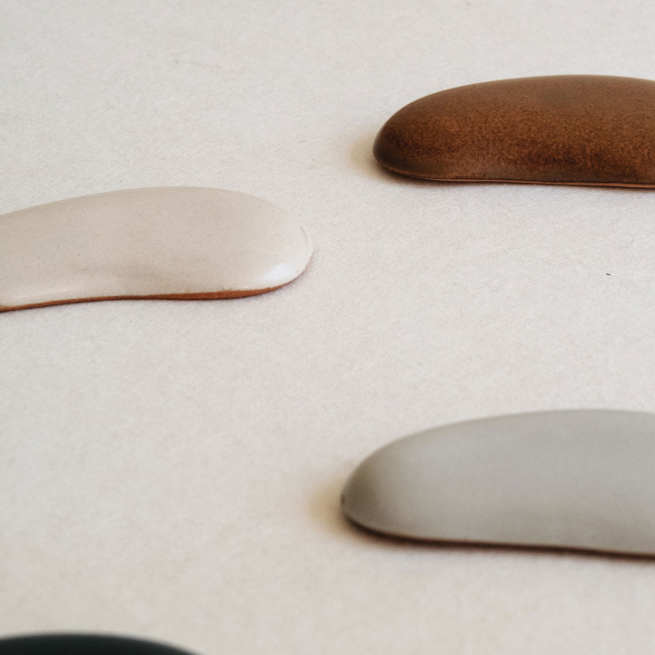 Pebble Cutlery Rest