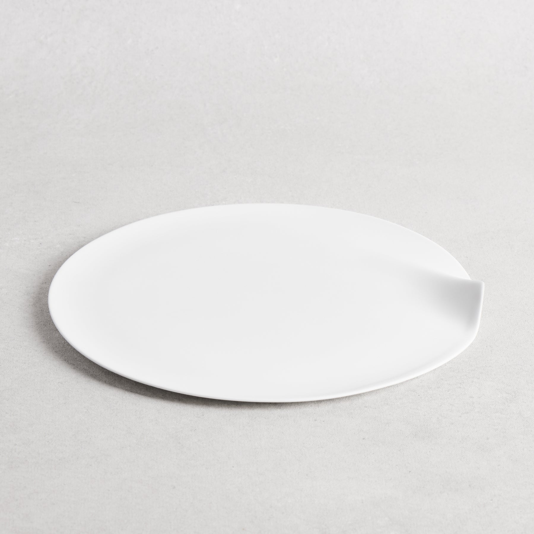 Blasted White Kataagari Plate 9.8"