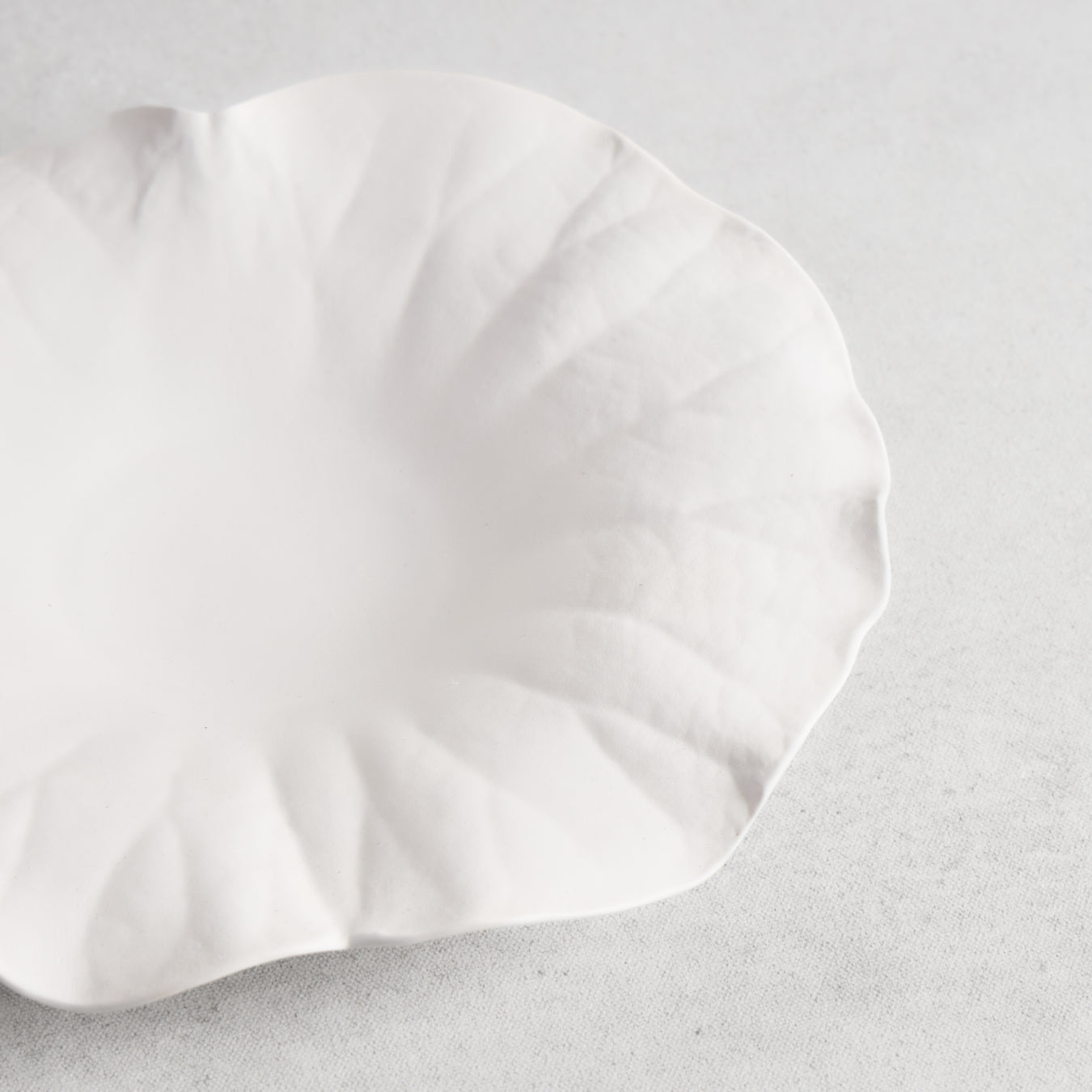 Blasted White Lotus Plate