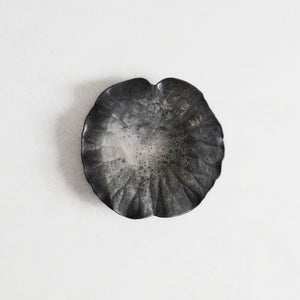 Moon Surface Lotus Plate S