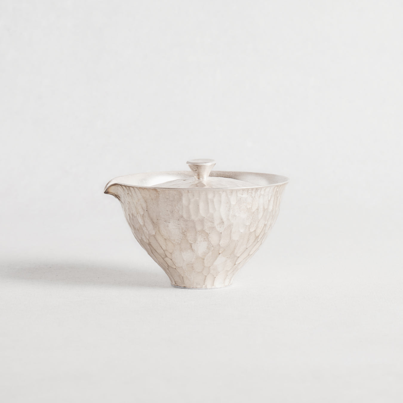 Silver Tsuchime Fuchisori Hobin and Tea Cup